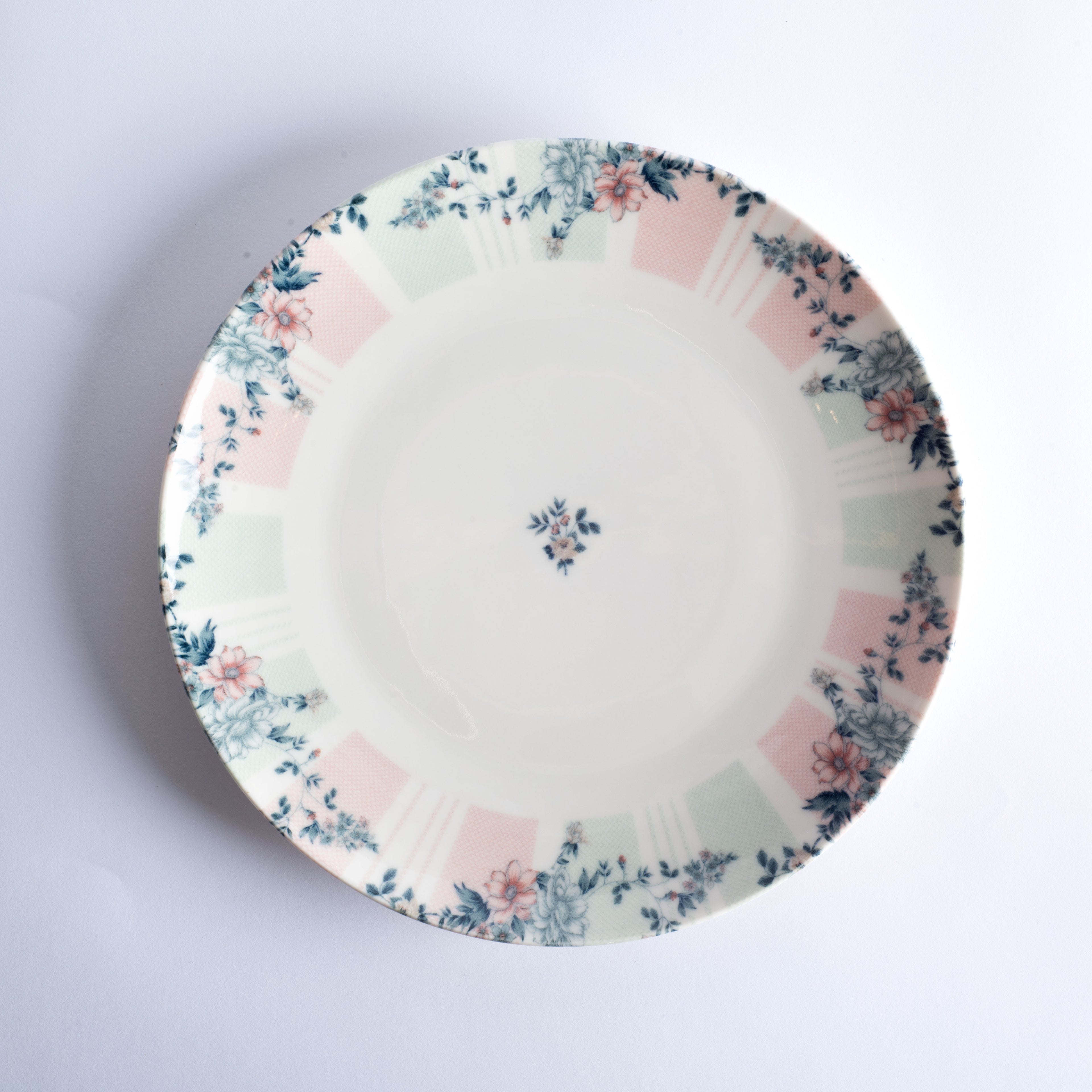 Chic Petal Charm - 31108 - 24 pieces